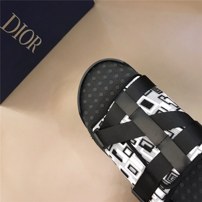 D*or slippers