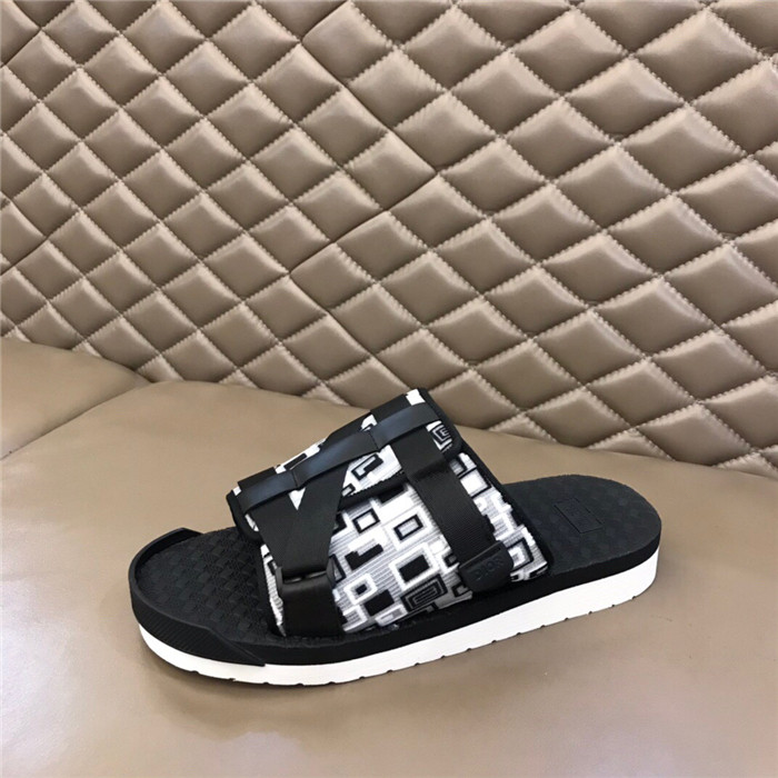 D*or slippers
