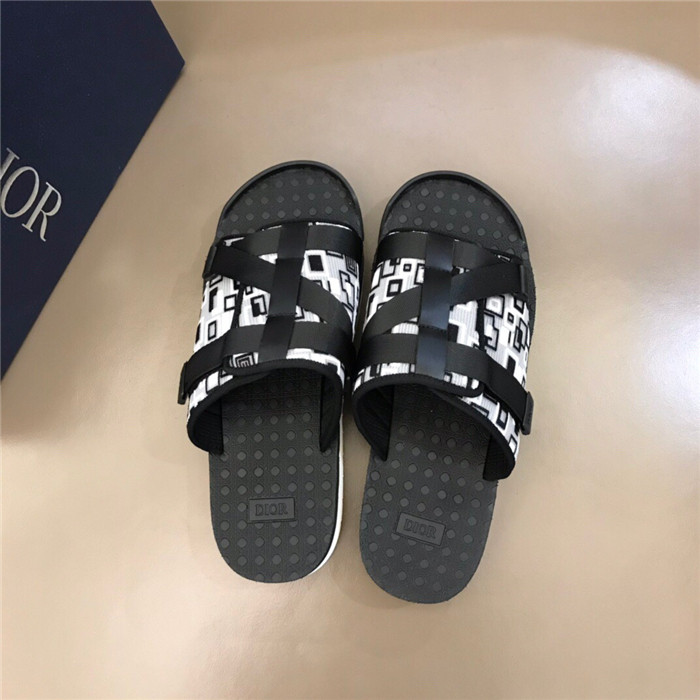 D*or slippers