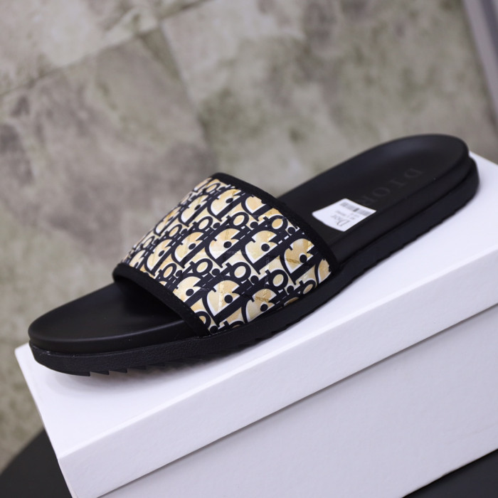 D*or slippers