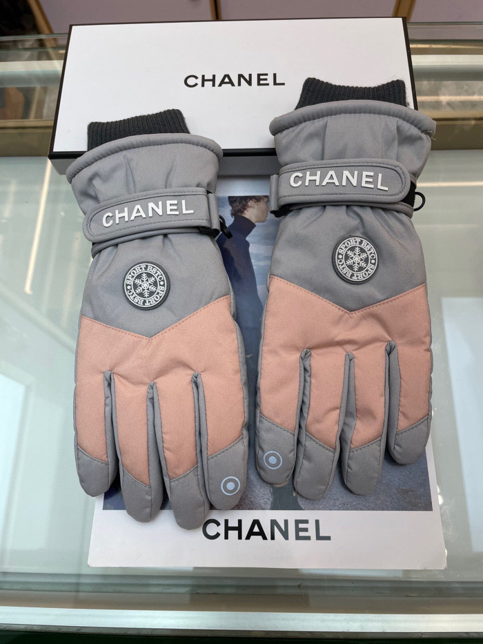 CHANNEL GLOVES CG003