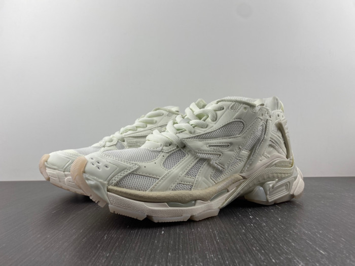 BLCG RUNNER SNEAKER BM5623-009