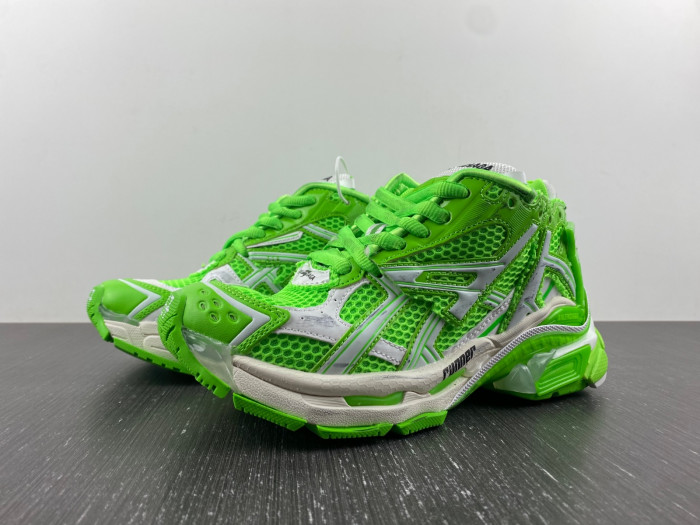 blcg runner sneaker bm5623-013