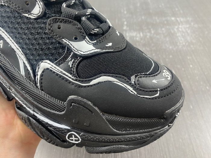 blcg sneaker triple.s sneakers bl5632-007