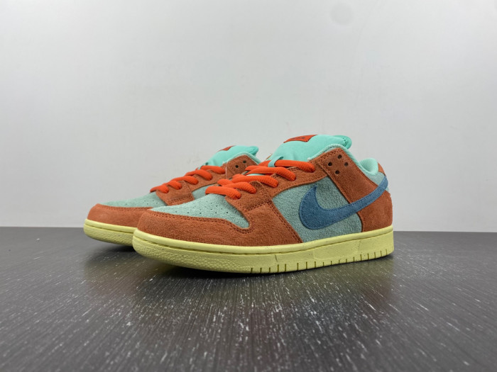 nike sb dunk low orange noise aqua dv5429-800