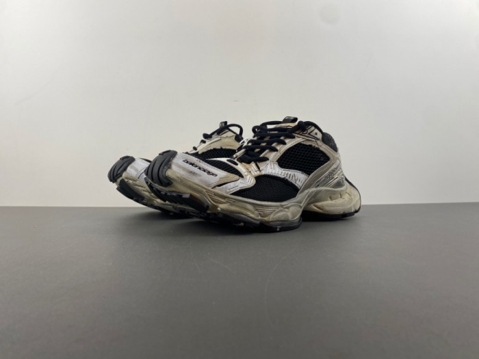 BLCG Sneaker 825418 WDWTS 1974