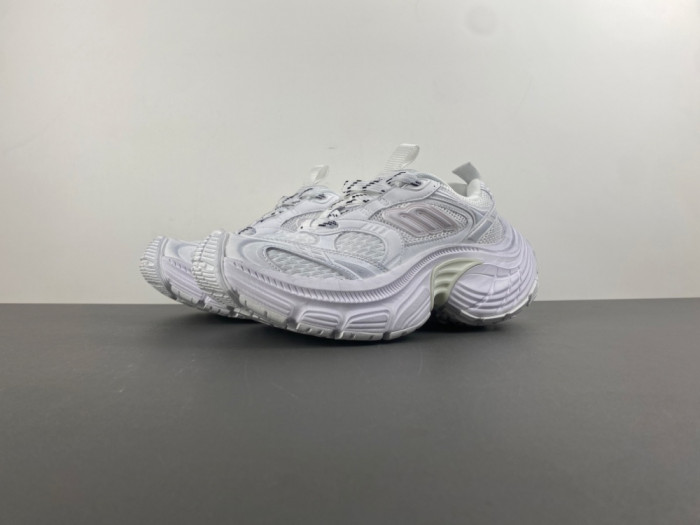 BLCG Sneaker 825418 WDWTS 1979