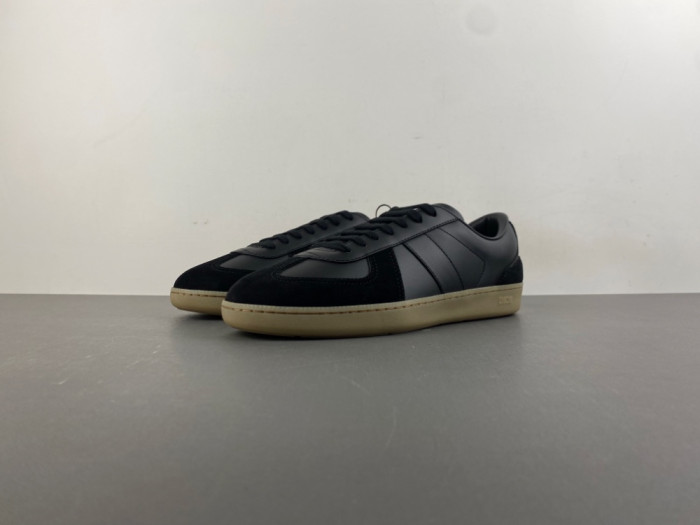 D10R SHOES B01 D896-187