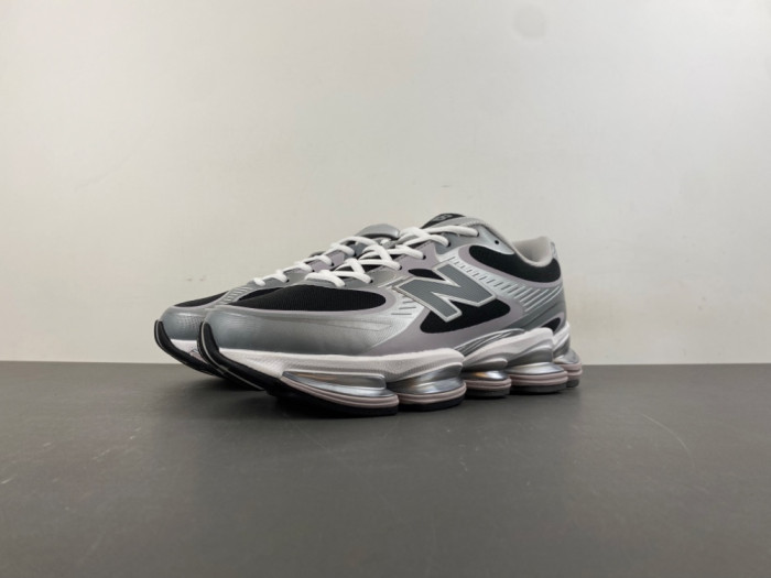 New Ba1an*e Abzorb 2000 Silver Metallic-Faded Black U200030Z