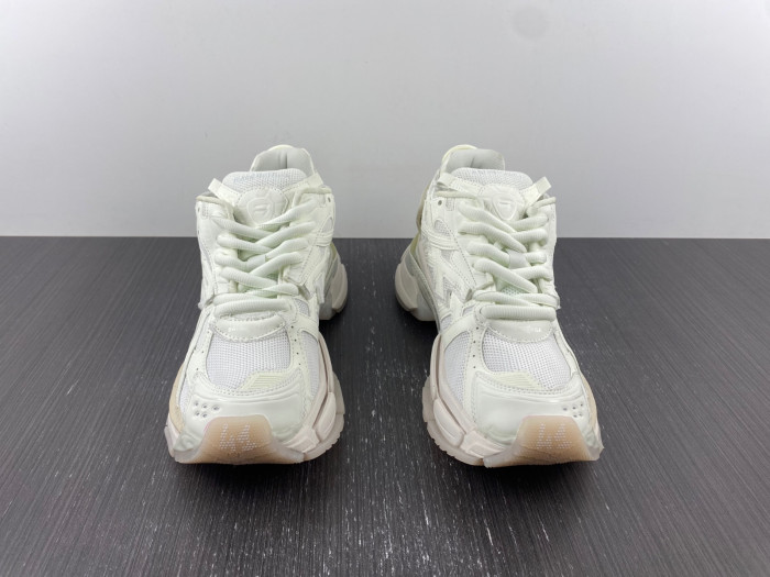 BLCG RUNNER SNEAKER BM5623-009