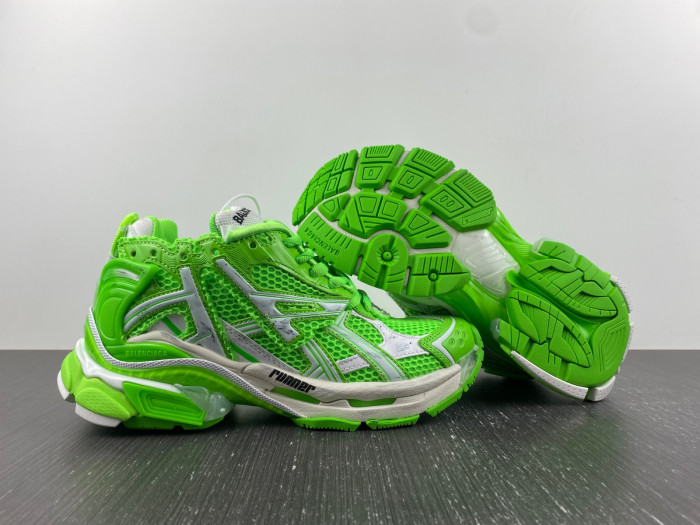 blcg runner sneaker bm5623-013