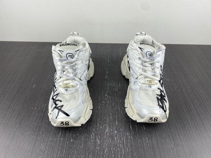 blcg runner sneaker bm5623-018