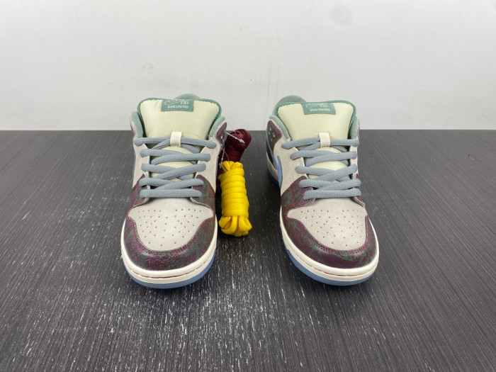 crenshaw skate club x nike sb dunk low fn4193-100