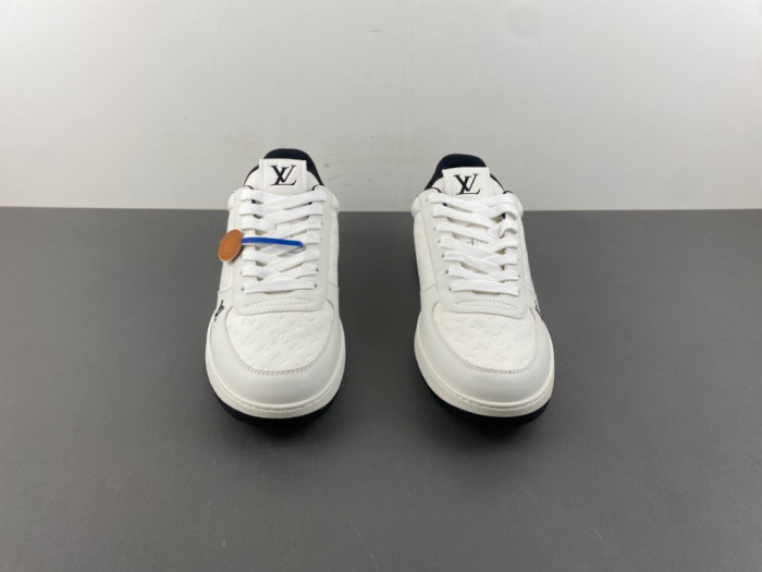 1V SNEAKERS 1V0425-320