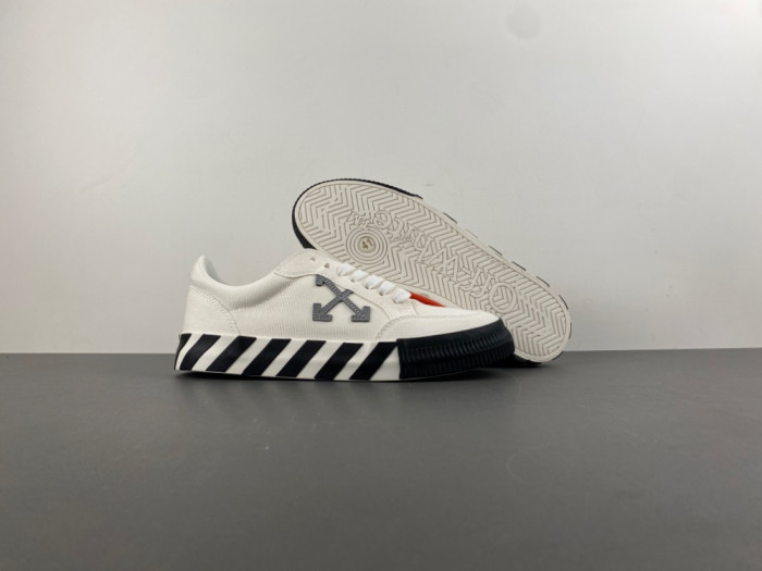 OFW SNEAKERS GY05110-039