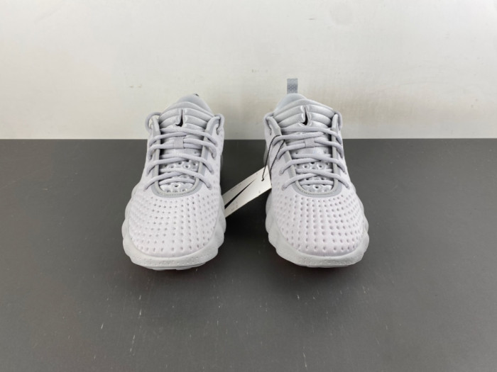 Nike Mind 002 