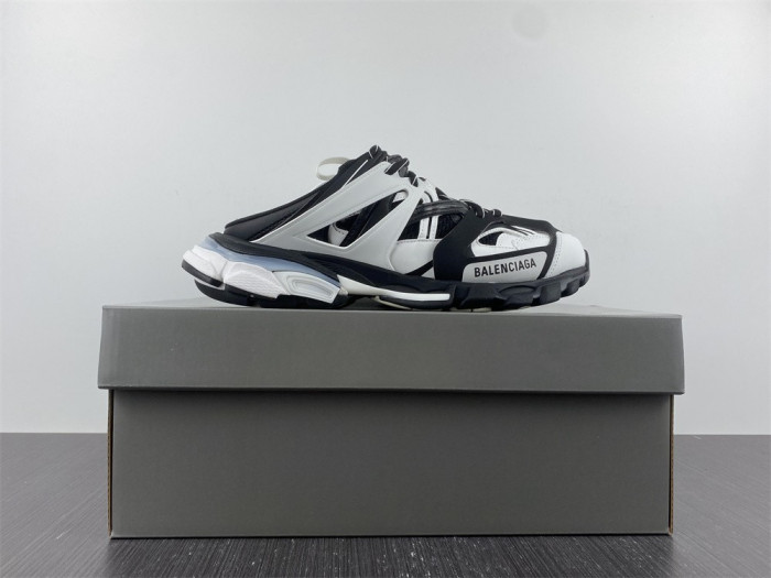 blcg wmns track mule