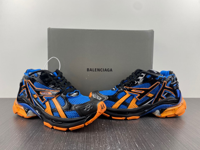 blcg runner sneaker bm5623-002