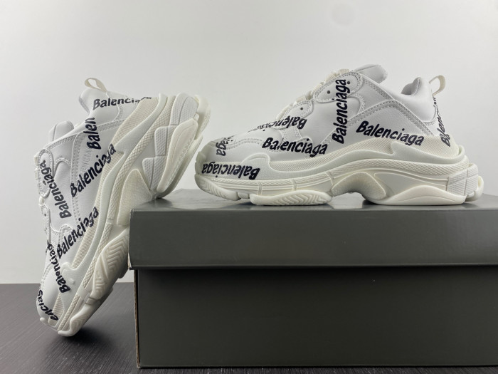 blcg sneaker triple.s sneakers 58963 w1y2896