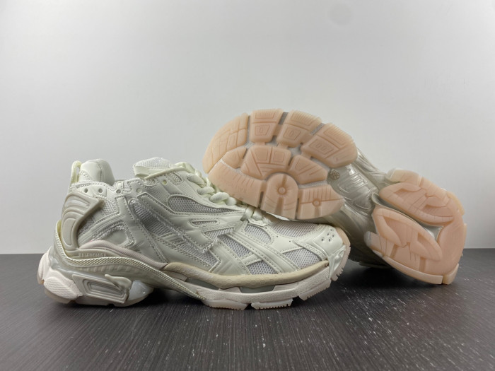 BLCG RUNNER SNEAKER BM5623-009