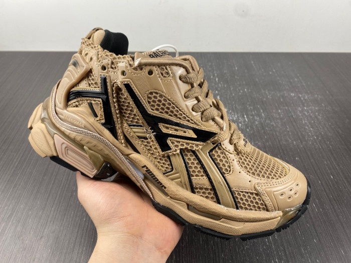 blcg runner sneaker bm5623-012