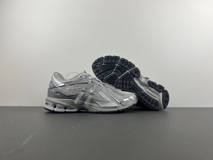 New Balance 1906A 