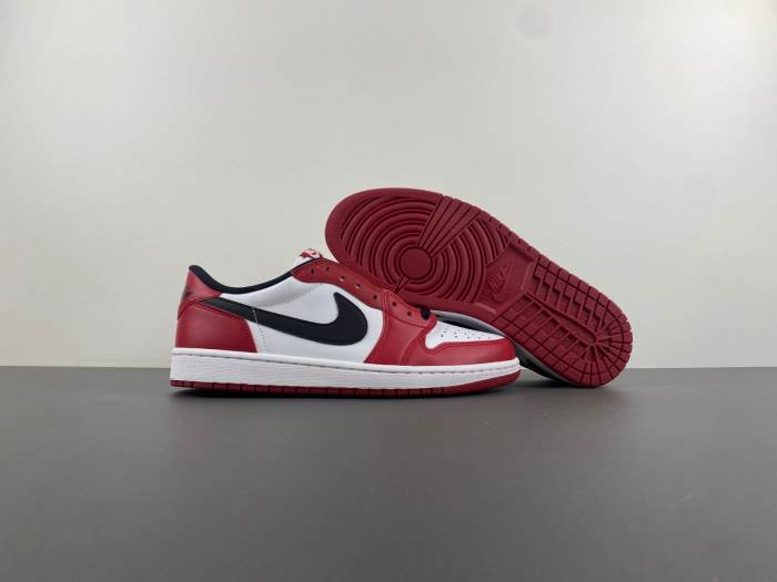 Air Jordan 1 Retro Low OG 