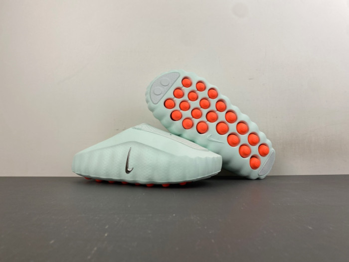 Nike Mind 001 