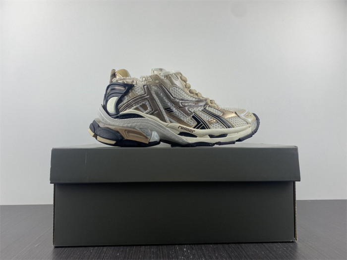 blcg runner sneaker uu563-089