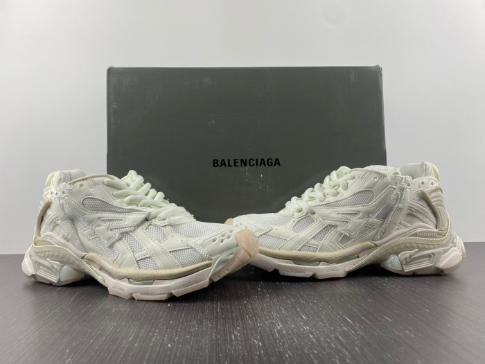 BLCG RUNNER SNEAKER BM5623-009