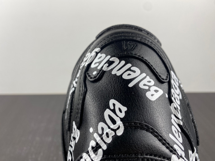 blcg sneaker triple.s sneakers 536737 w2fab1090