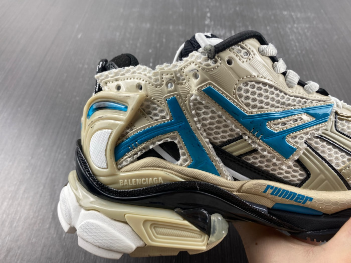 blcg runner sneaker bm5623-016