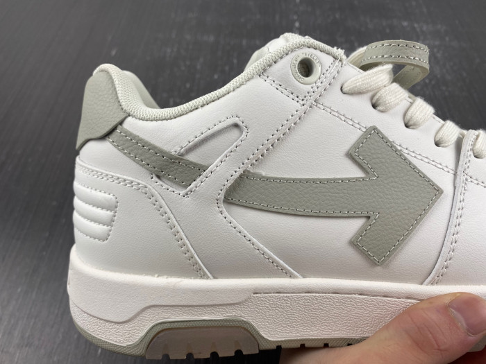 gym sneakers gy023