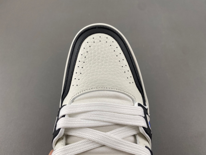 1V TRAINER 1V0425-323