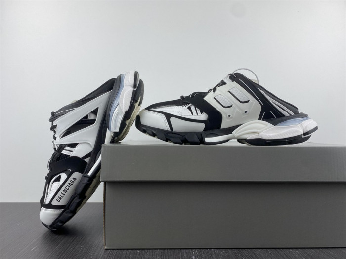 blcg wmns track mule
