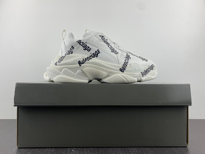 blcg sneaker triple.s sneakers 58963 w1y2896