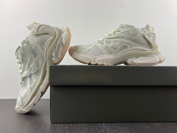 BLCG RUNNER SNEAKER BM5623-009