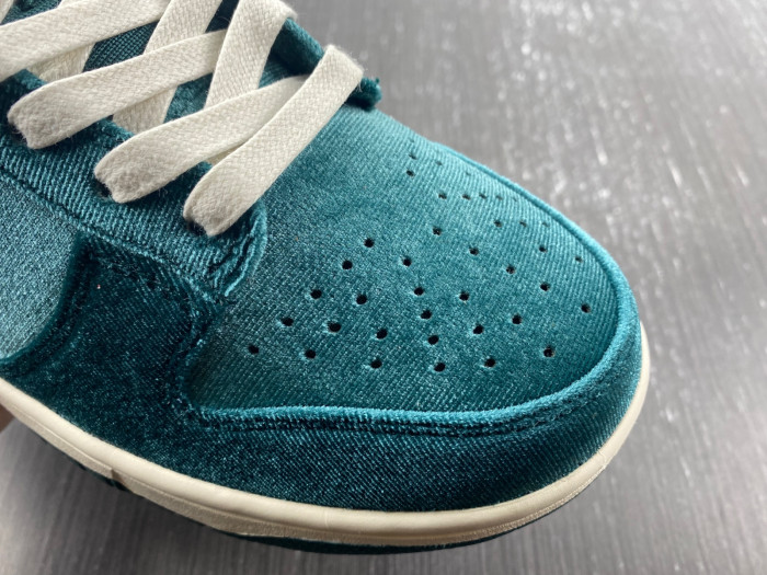 nike dunk low green velvet (w) - dz5224-300