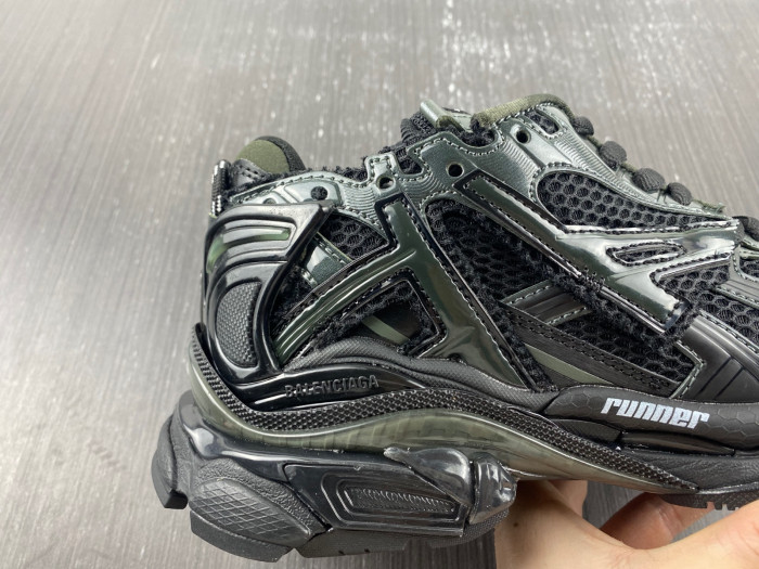 blcg runner sneaker bm5623-015