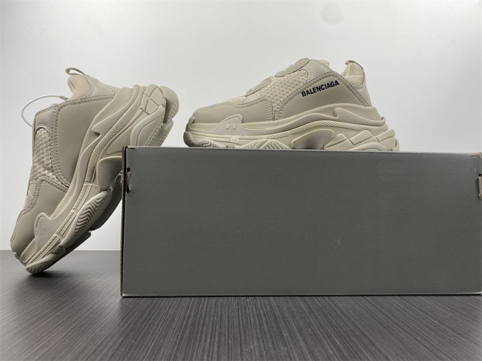 blcg sneaker triple.s.gomma 536737 w2fw1 9700