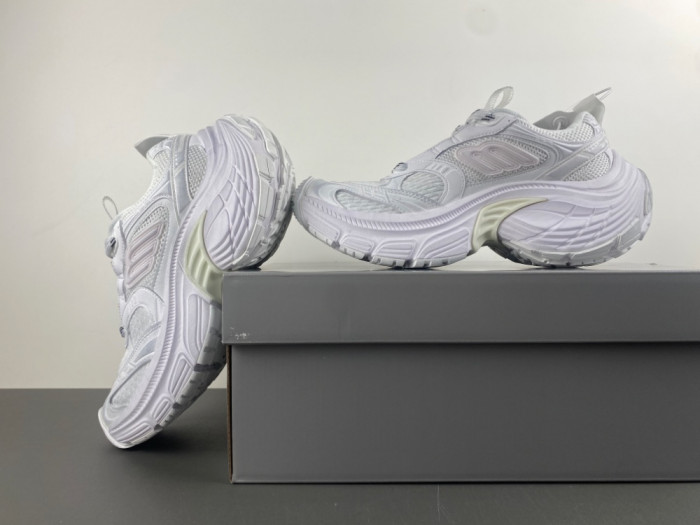 BLCG Sneaker 825418 WDWTS 1979