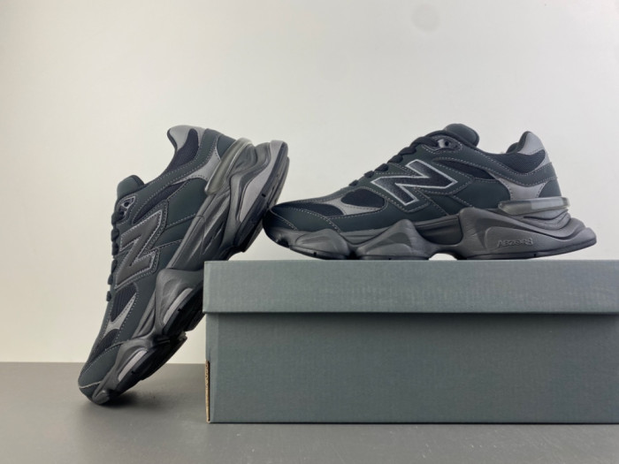 New Ba1an*e 9060 Mono Black U906079E