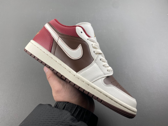Air Jordan 1 Low SE 