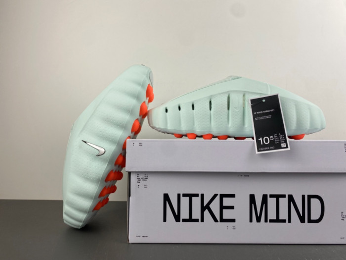 Nike Mind 001 