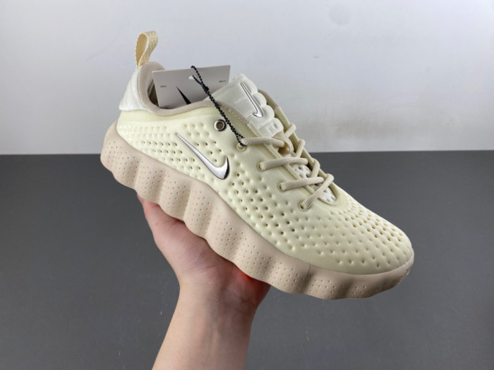 Nike Mind 002 