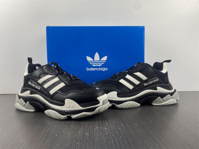 blcg sneaker triple.s sneakers l908-8906