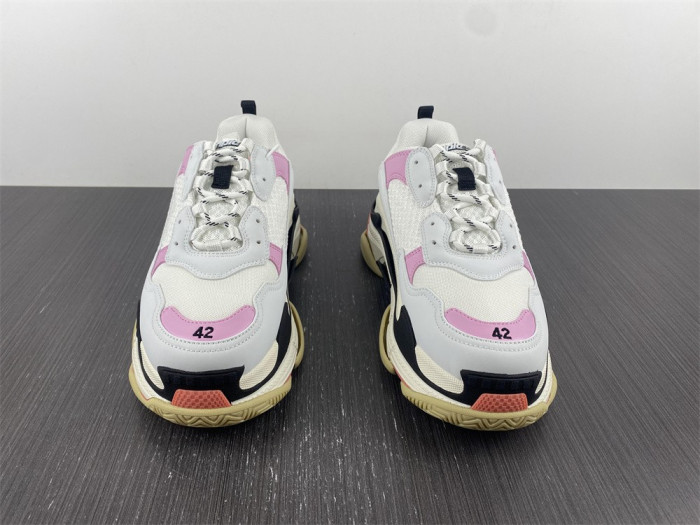 blcg sneaker triple.s sneakers 569326 w1fc3 9693