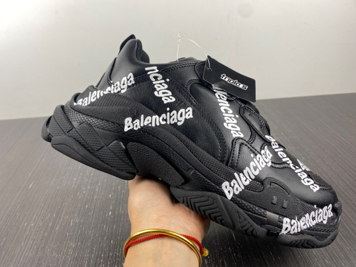 blcg sneaker triple.s sneakers 536737 w2fab1090