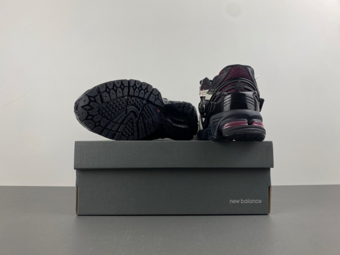 New Balance 1906A Black / Pink U1906AD