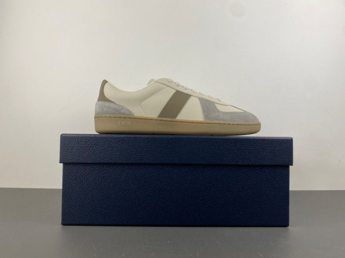 D10R SHOES B01 D896-189
